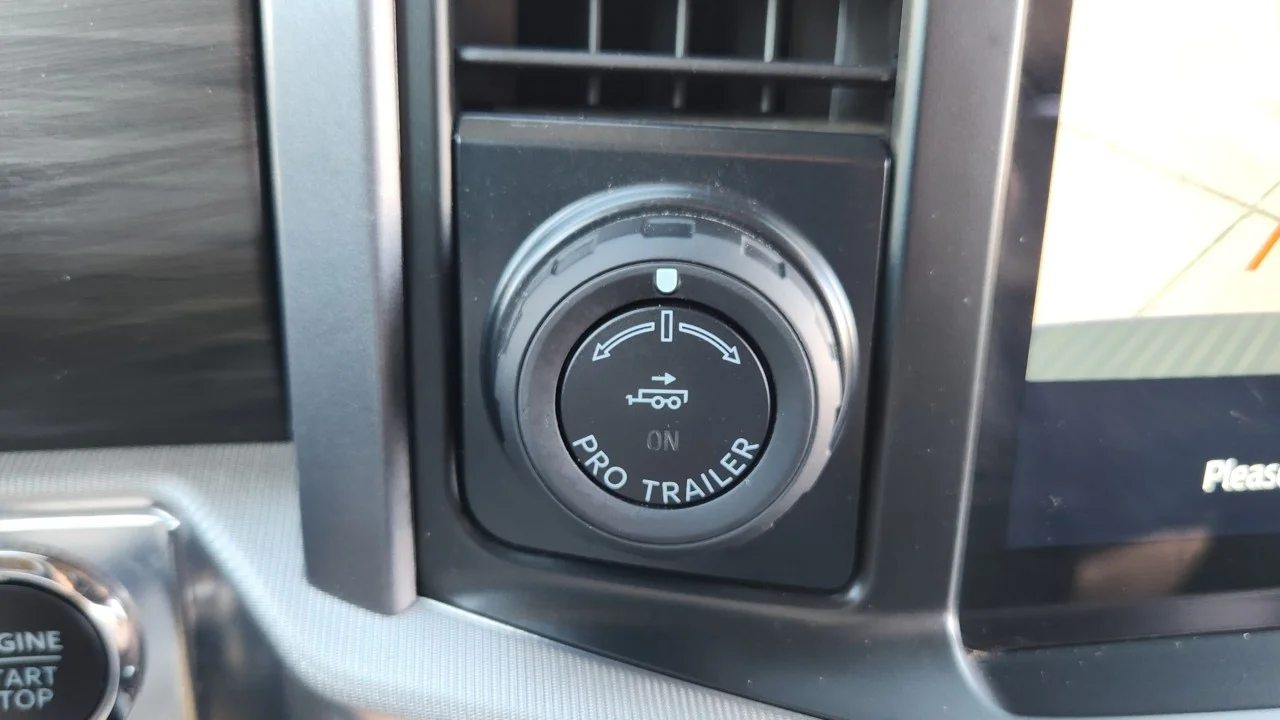Used 2025 White Ford LARIAT image 21
