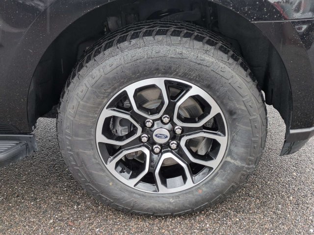 Used 2024 Black Metallic Ford XLT image 11