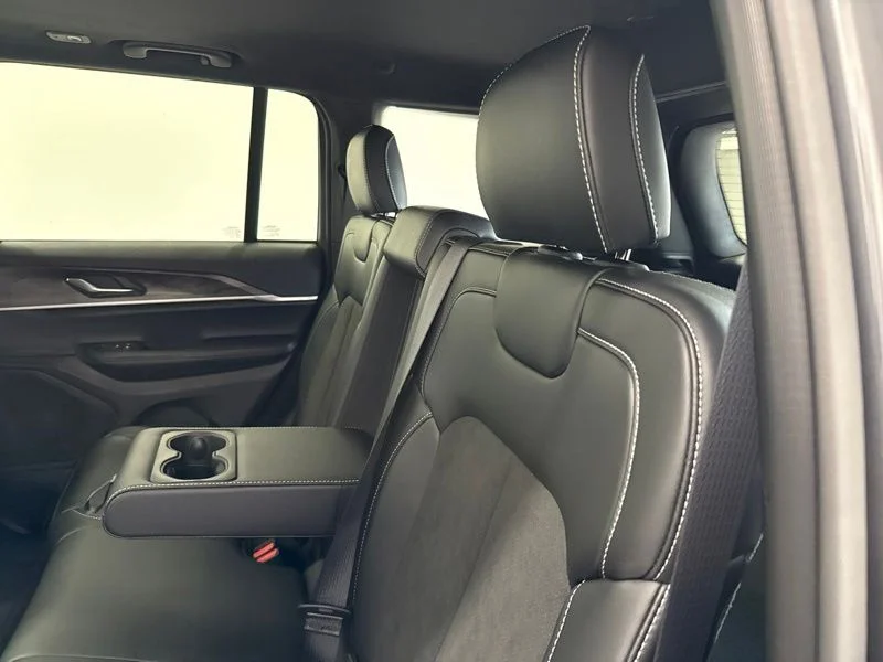 New 2026 Baltic Gray Metallic Clearcoat Jeep Altitude image 17