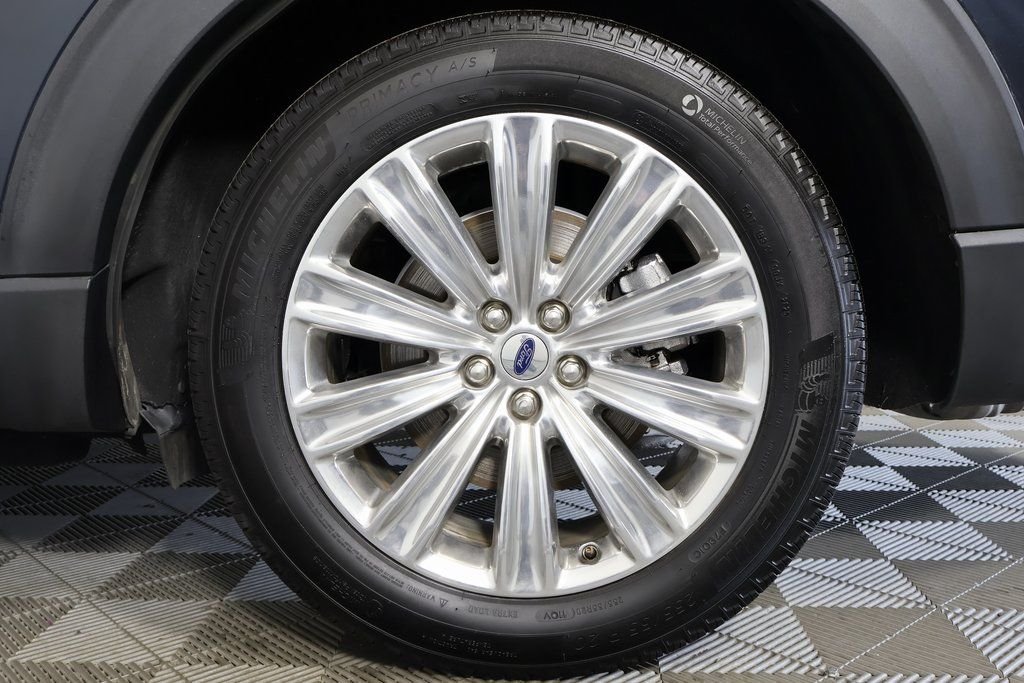 Used 2023 Blue Ford Limited image 17