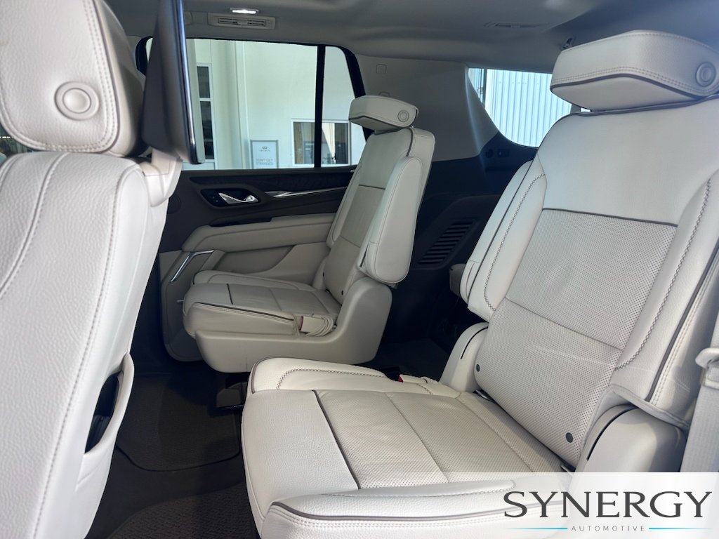 Used 2021 White Frost Tricoat GMC Denali image 29