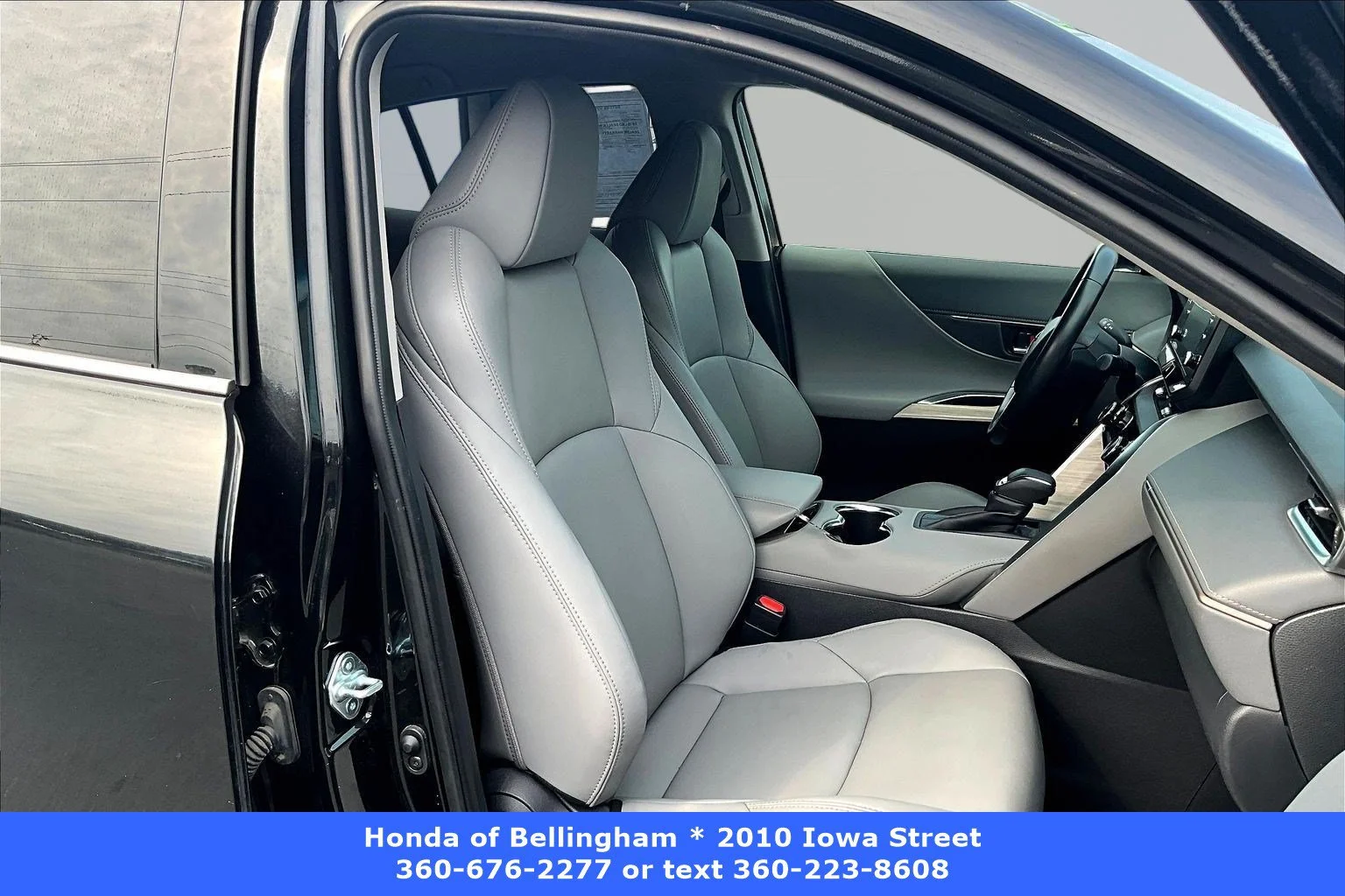 Used 2022 Celestial Black Toyota XLE image 24