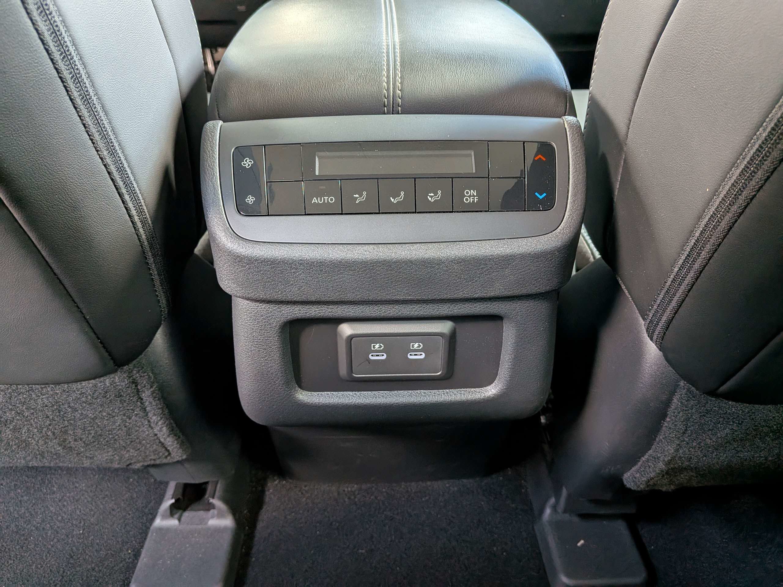Used 2026 Green Nissan SL image 10