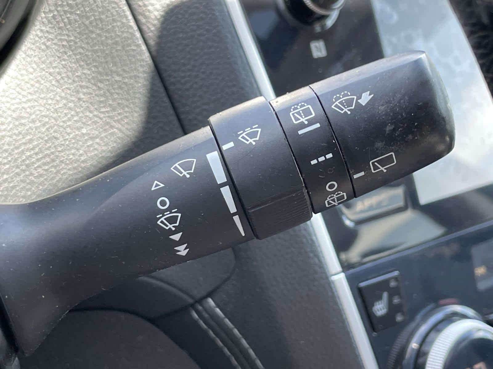 Used 2018 Twilight Blue Metallic Subaru Premium image 35