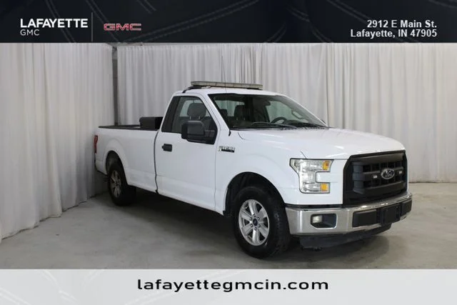 Used 2016 White Ford XL image 1