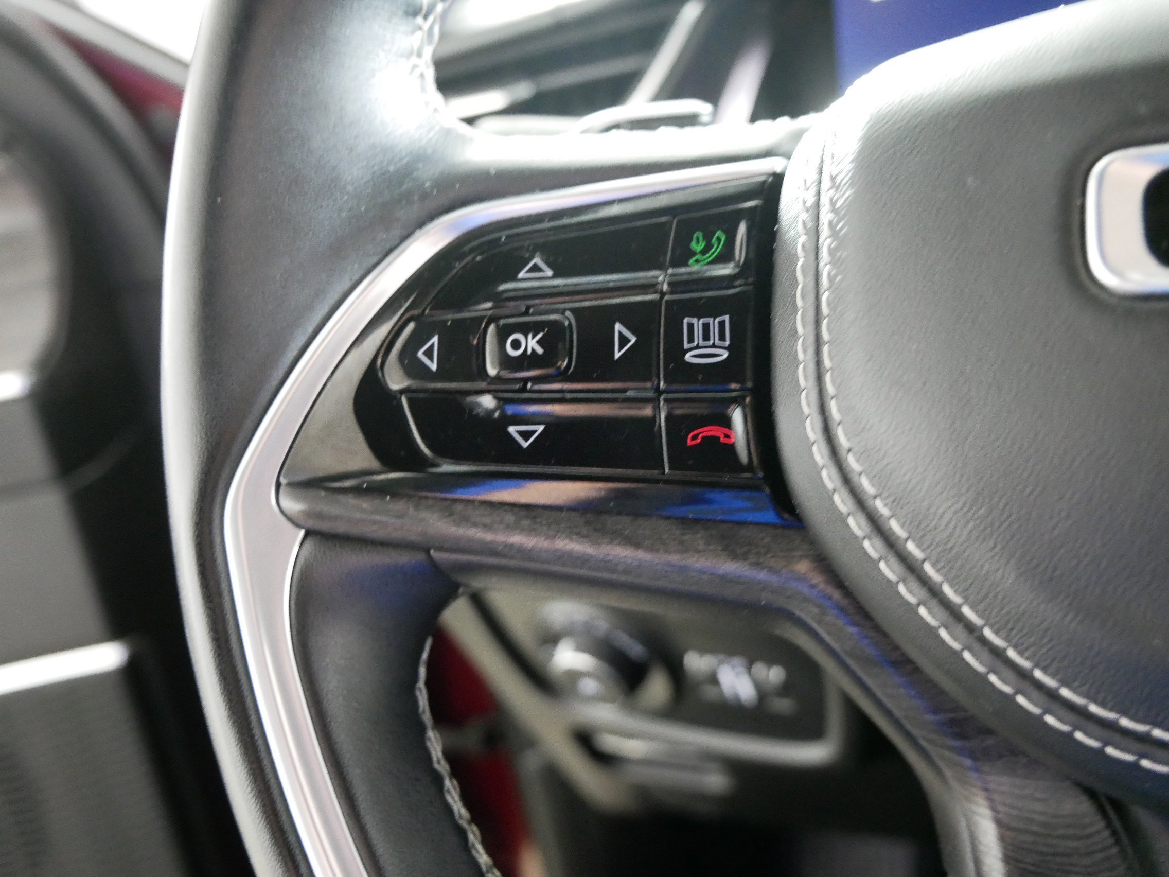 2022 Jeep Grand Cherokee Overland - Photo 27