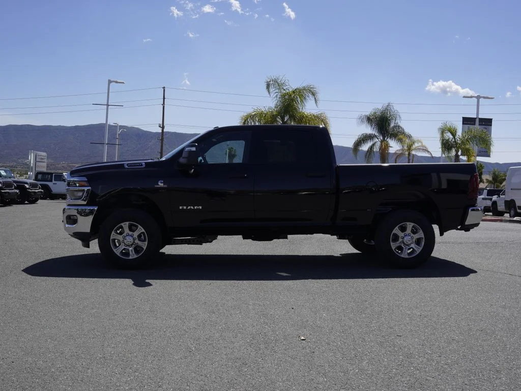 New 2026 Diamond Black Crystal Pearl-Coat Exterior Paint RAM Big Horn image 6