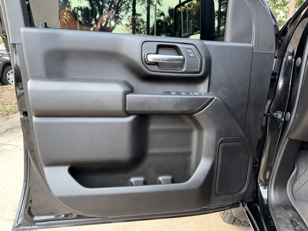 Used 2023 Black Chevrolet Custom image 21
