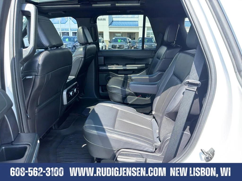 Used 2021 White Ford XLT image 25