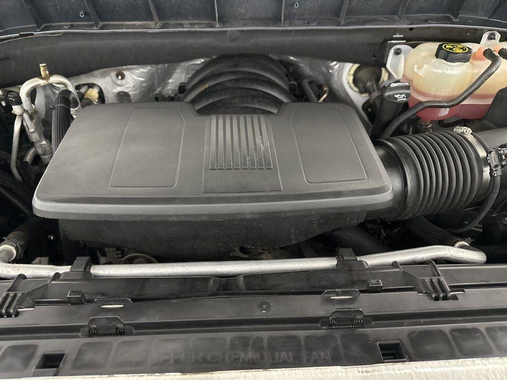 Used 2019 Summit White Chevrolet RST image 28