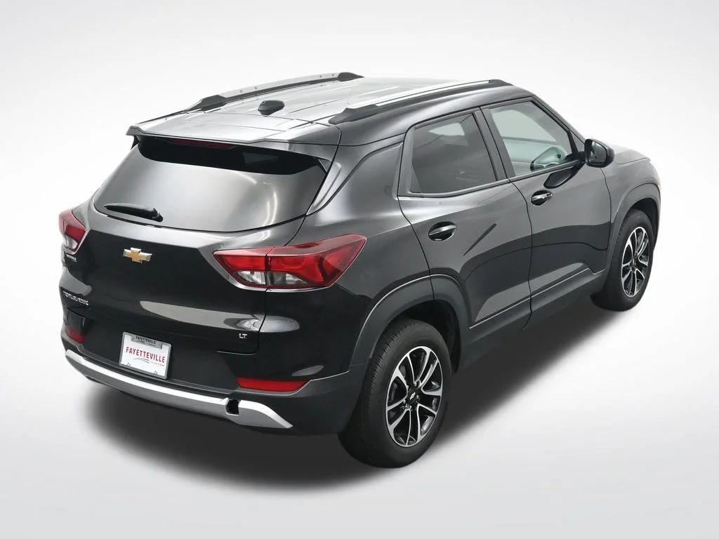 Used 2025 Black Chevrolet LT image 33