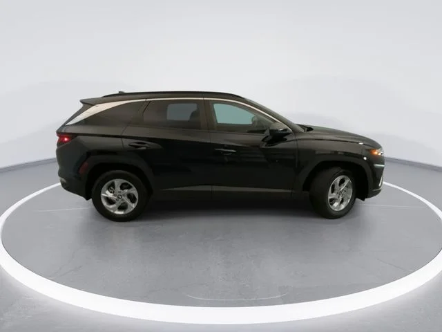 Used 2024 Black Hyundai SEL image 7