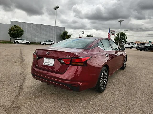 Used 2024 Scarlet Ember Nissan 2.5 SV image 5