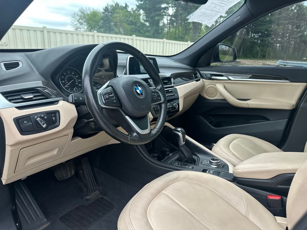 Used 2018 Black Sapphire Metallic BMW xDrive28i image 18