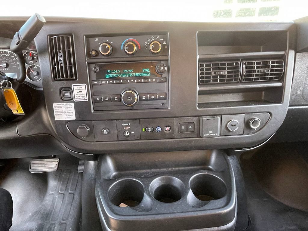 Used 2021 All normally body colored non-sheet metal parts will be flat Black. GMC CUTWAY image 29