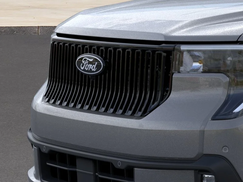 New 2025 Carbonized Gray Metallic Ford Lobo™ image 52