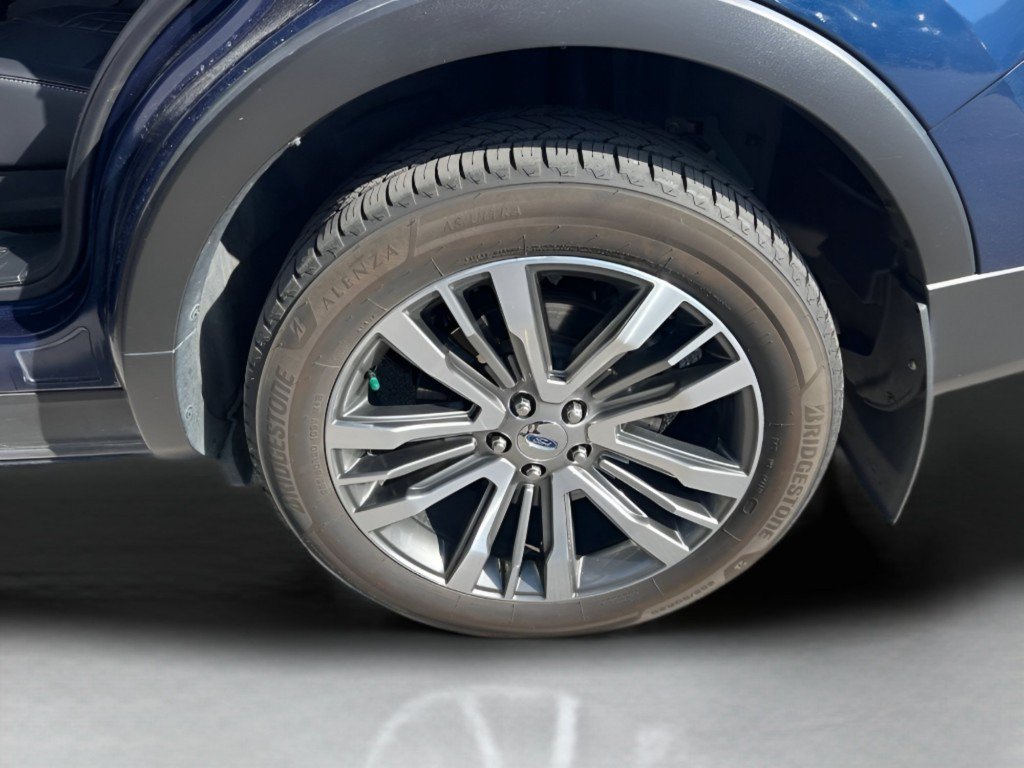 Used 2017 Blue Ford Platinum image 19