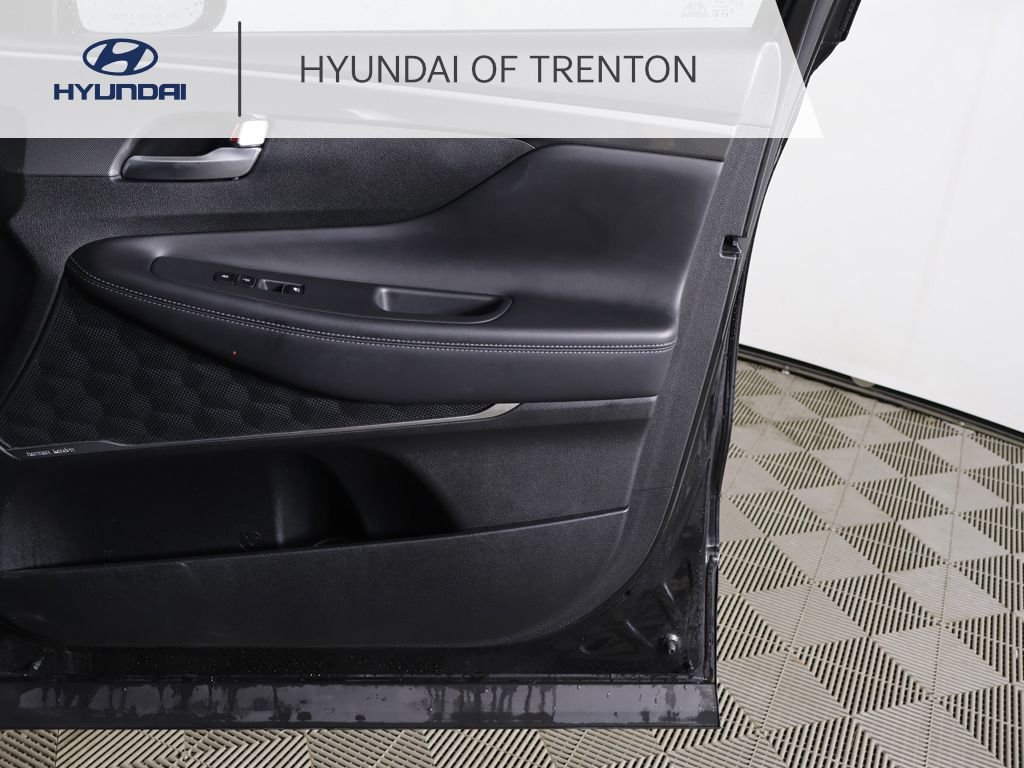 Used 2023 Black Hyundai Limited image 27