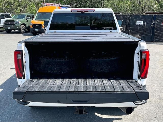Used 2024 White GMC Denali Ultimate image 31