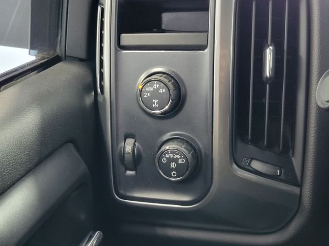 Used 2016 White Chevrolet LT image 12