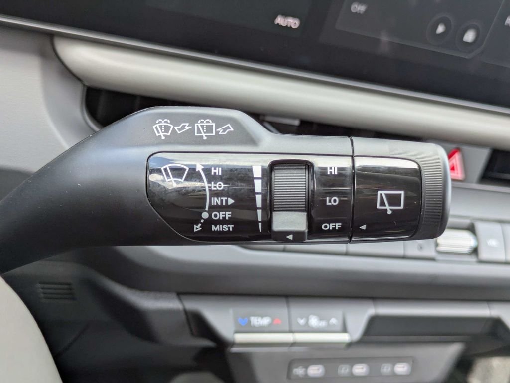 New 2027 Snow White Pearl Kia EX image 28