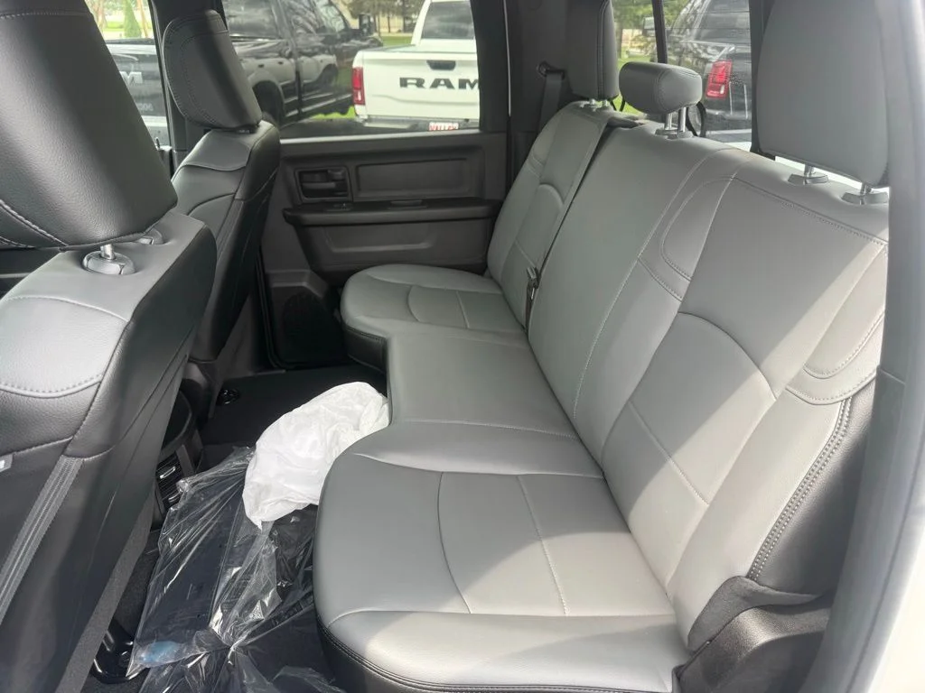 New 2025 Bright White Clear-Coat Exterior Paint RAM Tradesman image 38