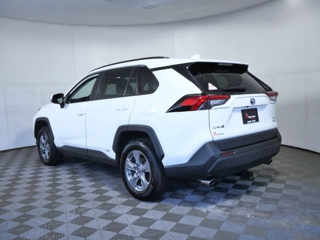 Certified Used 2022 White Toyota XLE image 4