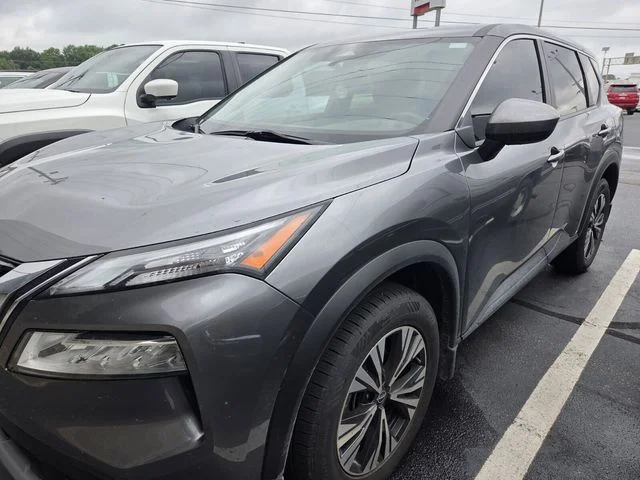Used 2023 Gray Nissan SV image 5