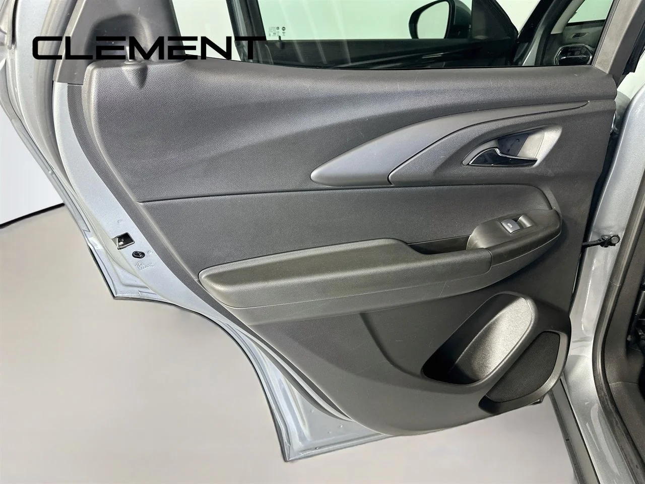 Used 2025 Sterling Gray Metallic Chevrolet LT image 29