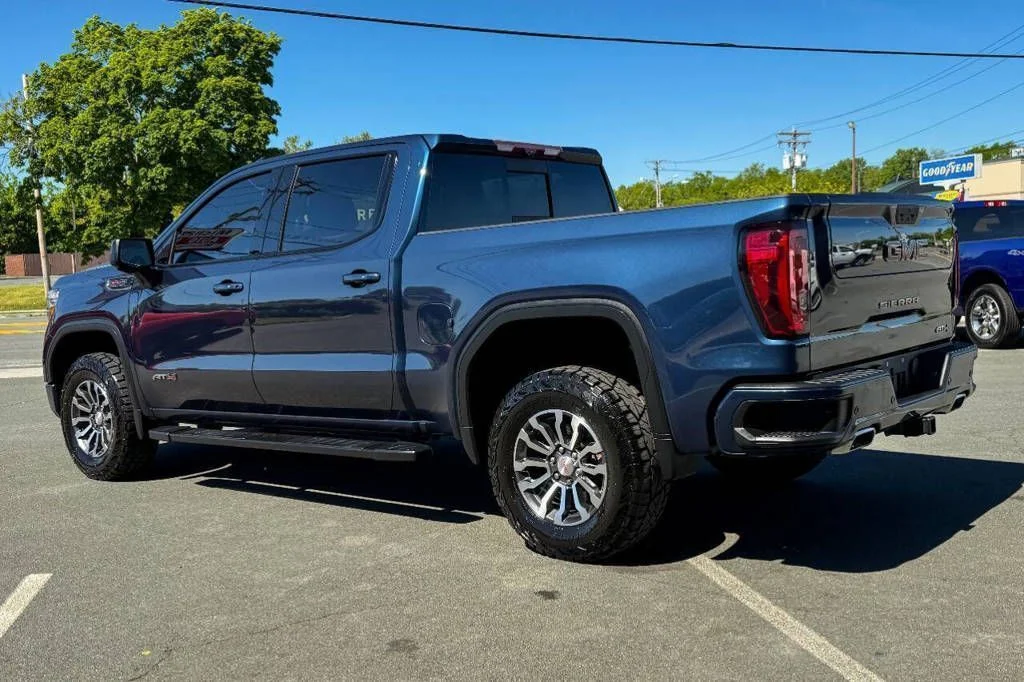 Used 2020 Blue GMC AT4 image 7