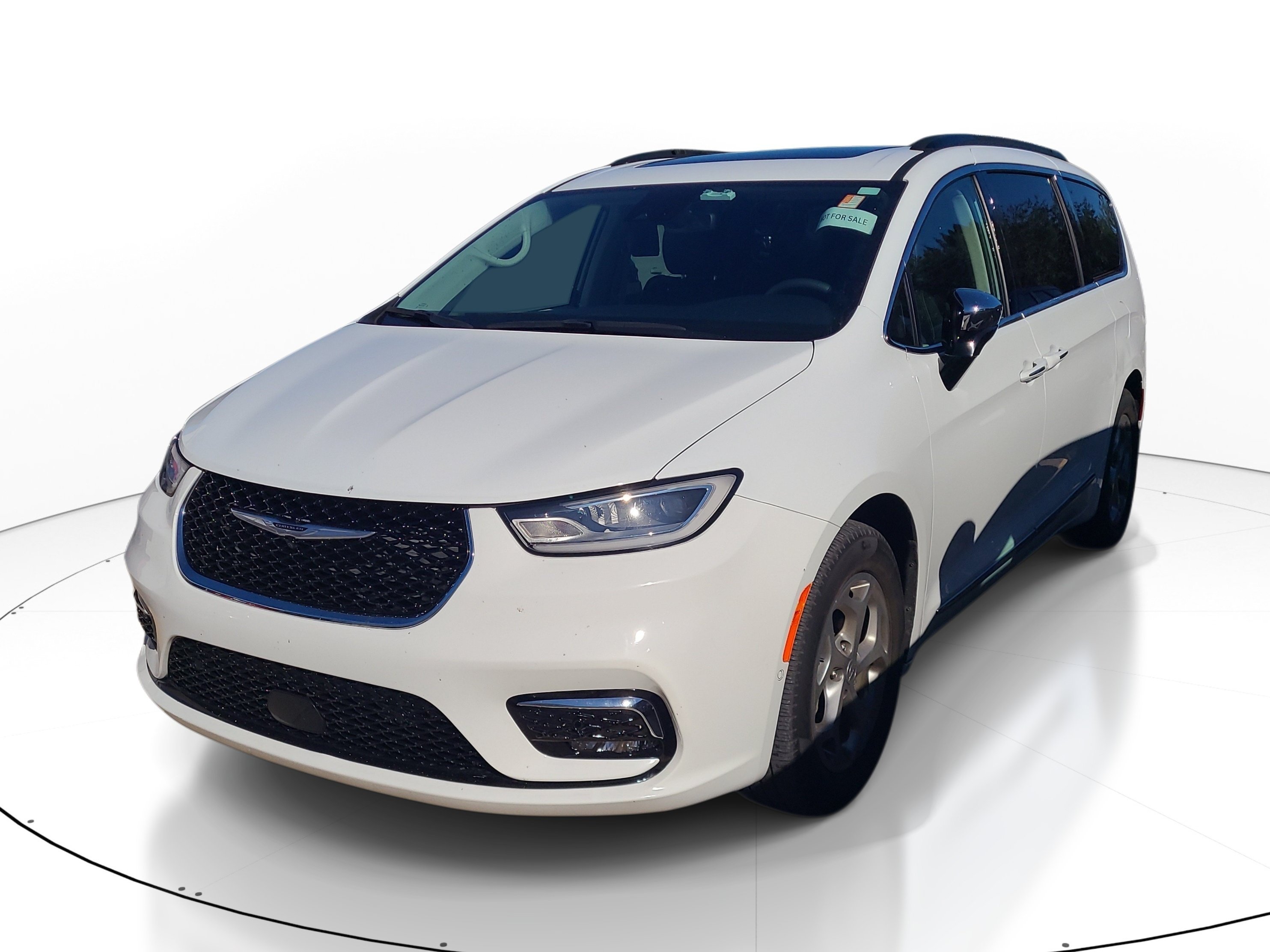 Used 2023 Bright White Clearcoat Chrysler Limited image 3