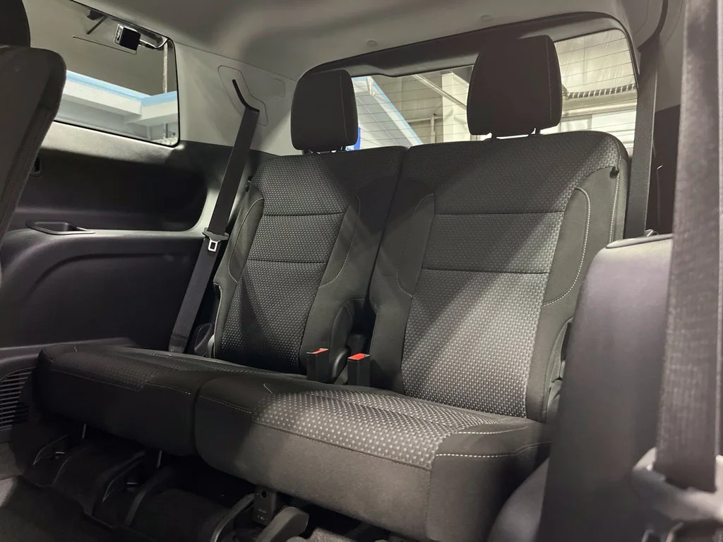 Used 2021 Midnight Blue Metallic GMC SLE image 32
