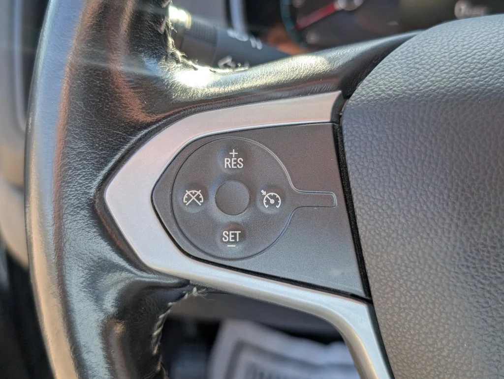 Used 2019 SATIN STEEL METALLIC Chevrolet 2WD LT image 18
