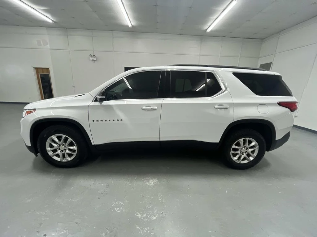 Used 2020 SUMMIT WHITE Chevrolet LT Cloth image 5