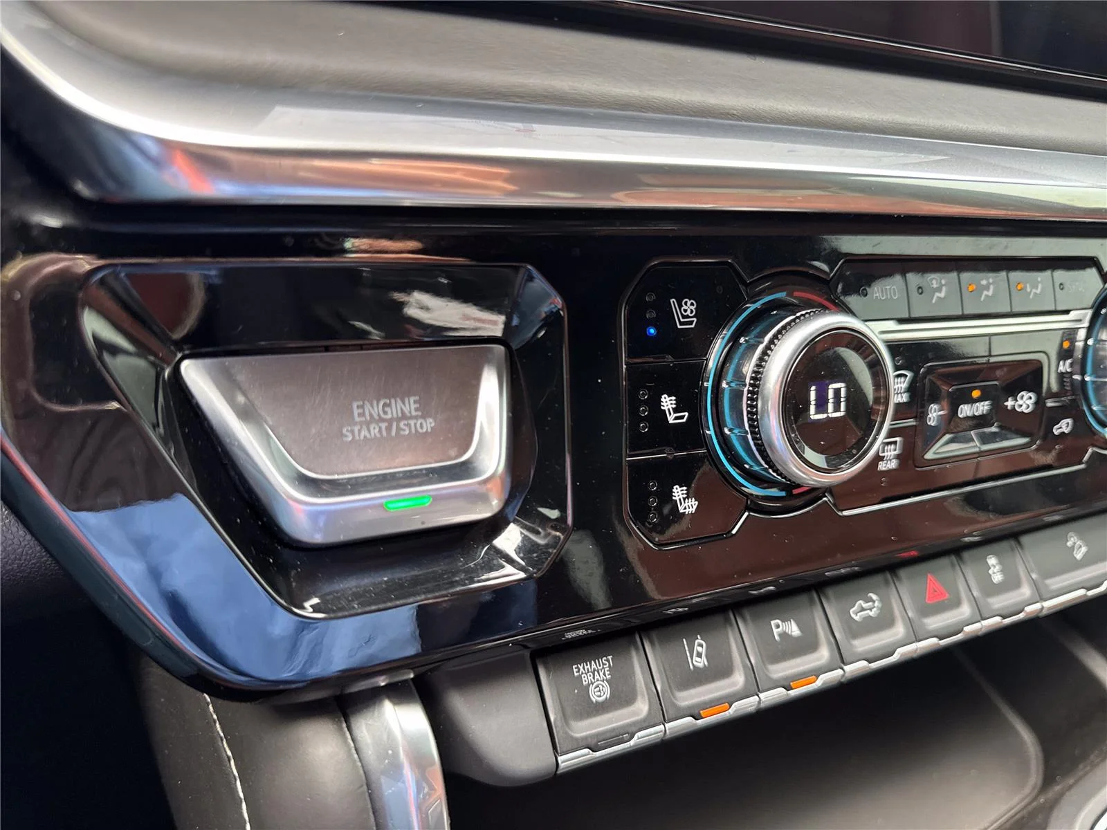 Used 2024 Sterling Metallic GMC Denali Ultimate image 35