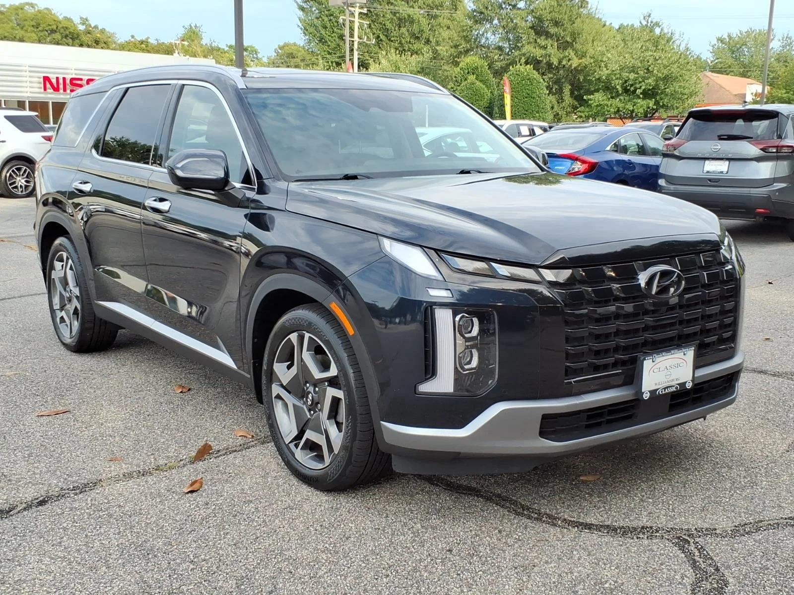 Used 2024 Moonlight Cloud Hyundai Limited image 5