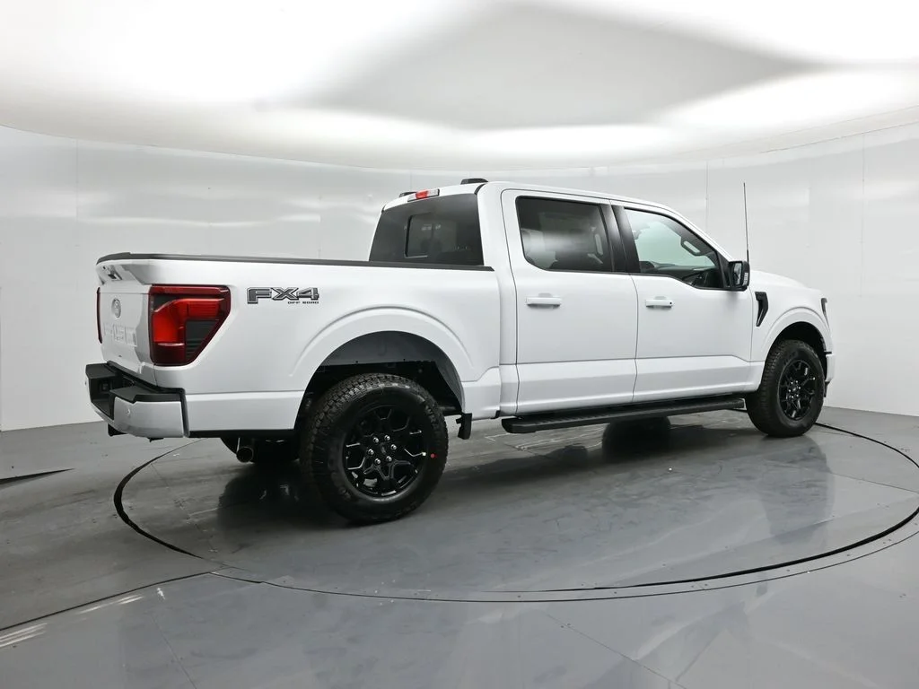 New 2026 Oxford White Ford XLT image 25