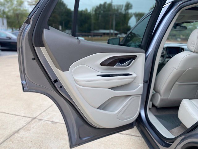 Used 2018 Gray GMC Denali image 17