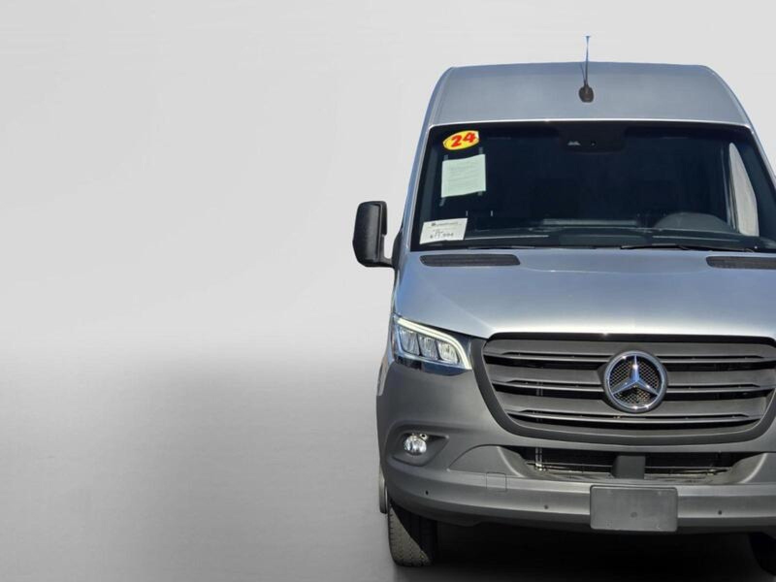 Used 2024 Iridium Silver Mercedes-Benz M4CAEH image 10