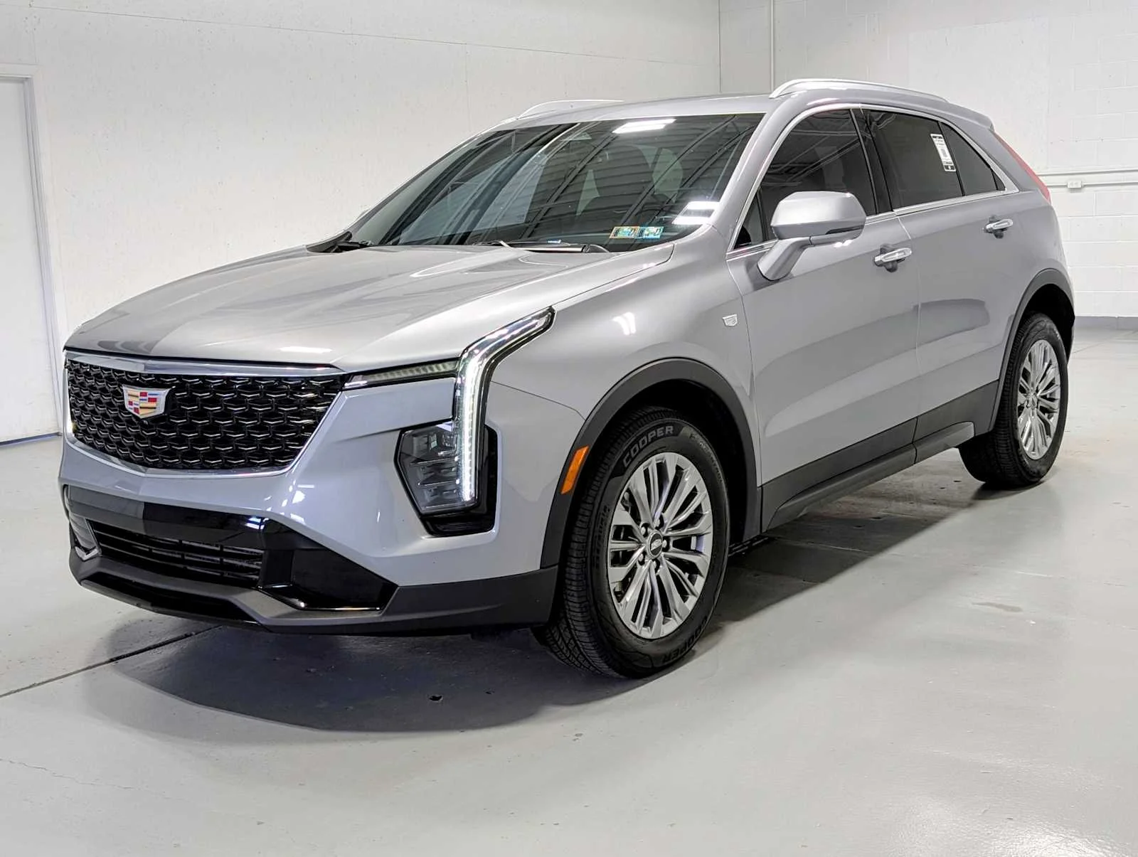 2025 Cadillac XT4 AWD Premium Luxury