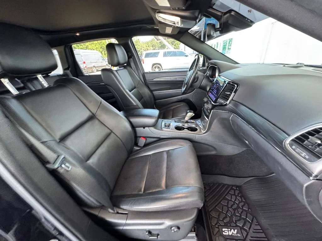 Used 2021 Black Jeep Limited image 16