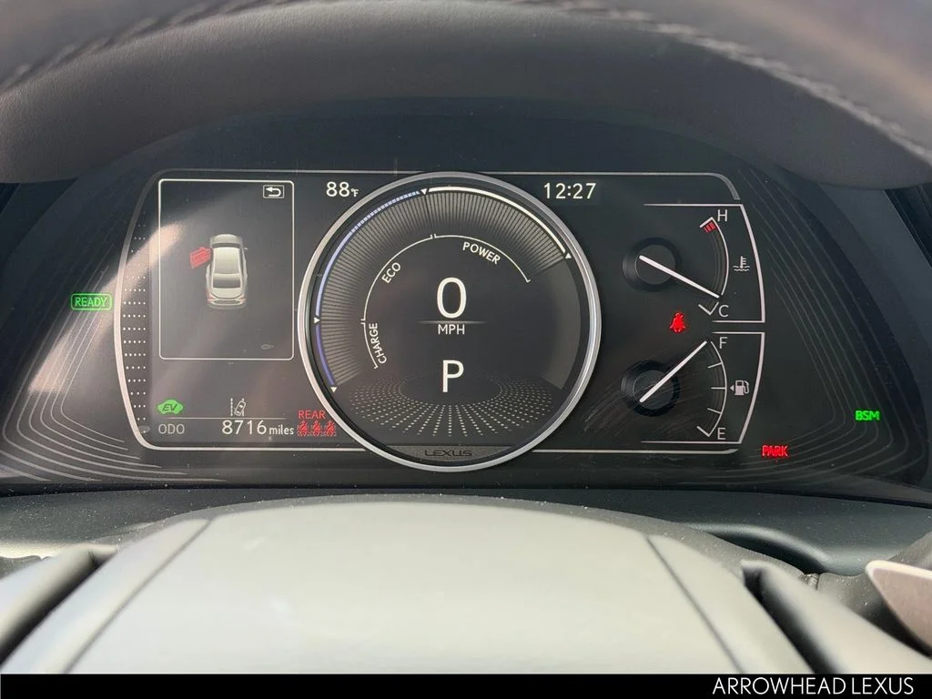 Used 2025 Silver Lexus 300h image 37