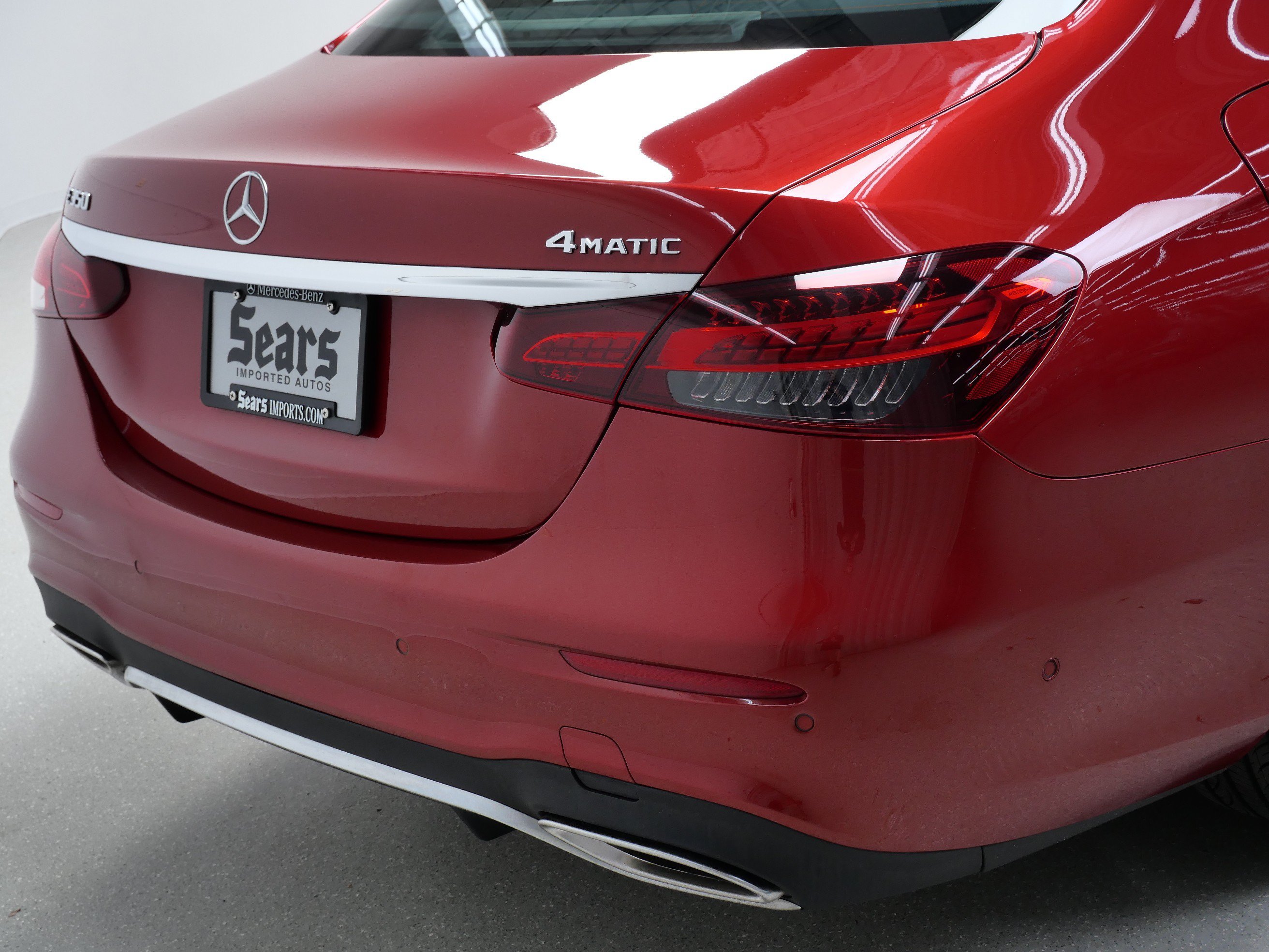 Used 2021 designo Cardinal Red Metallic Mercedes-Benz E 350 image 5