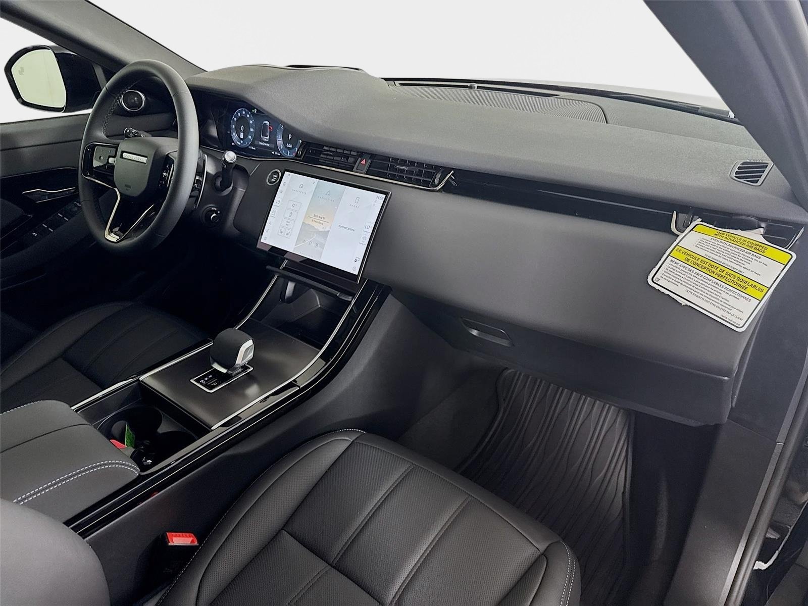 Used 2026 Santorini Black Land Rover Hoxton Edition image 31