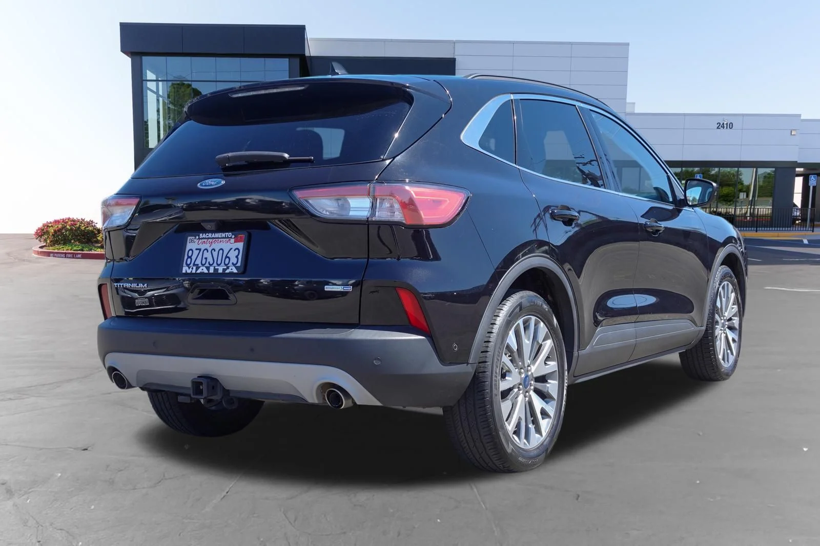 Used 2020 Black Metallic Ford Titanium image 3