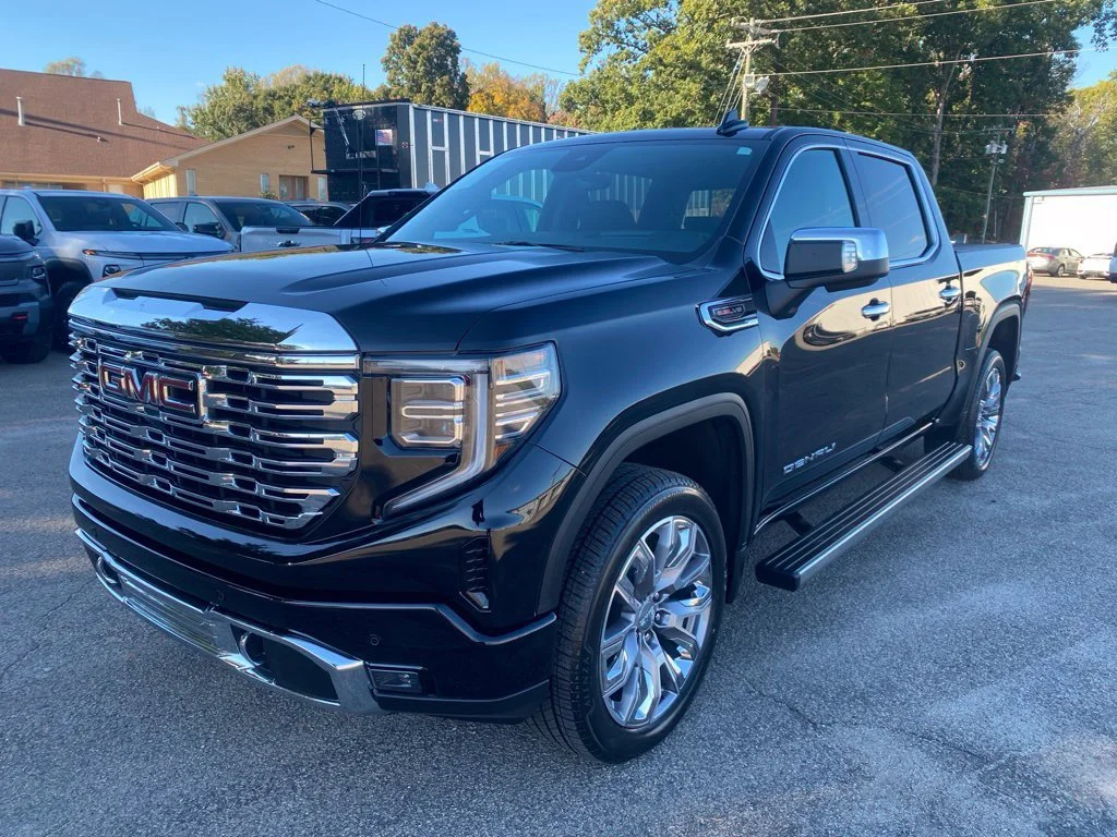 Used 2026 Onyx Black GMC Denali image 1
