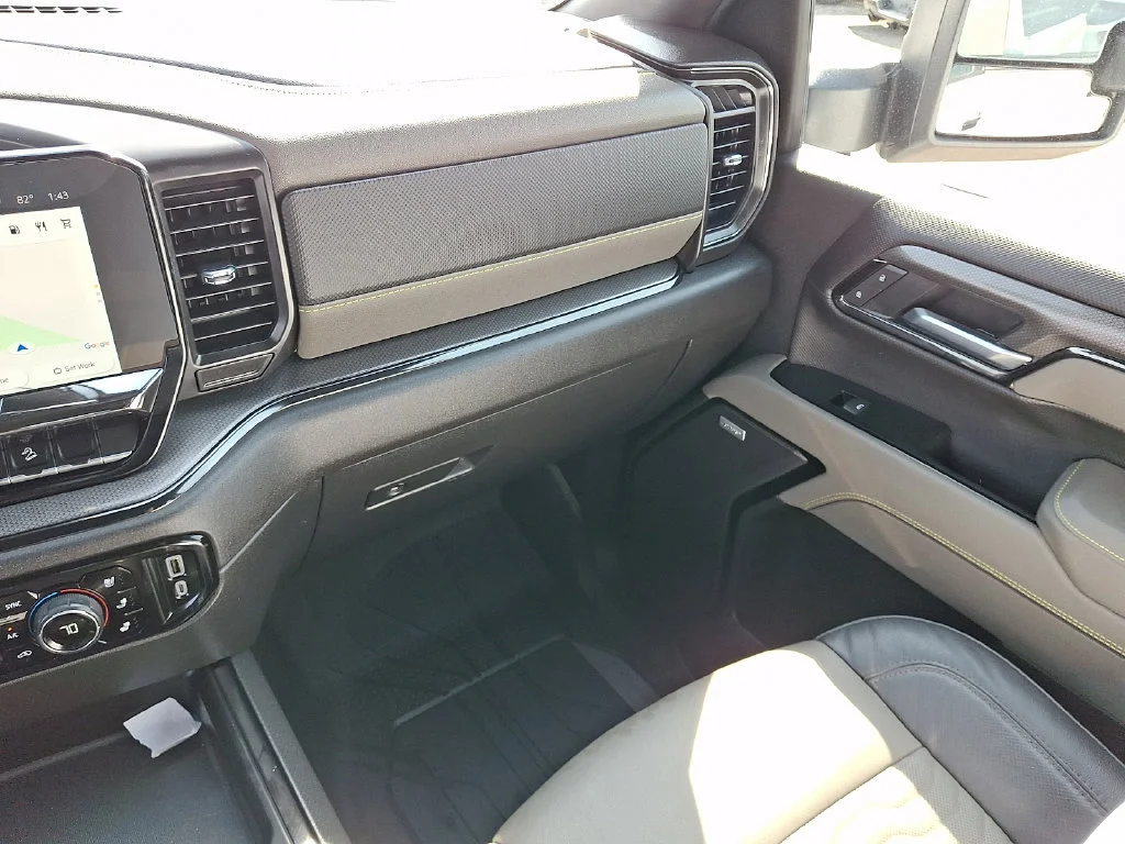 Used 2025 Summit White Chevrolet ZR2 image 17
