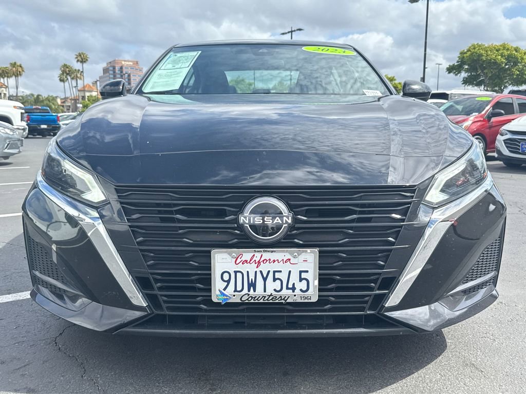 Used 2023 Black Nissan 2.5 SV image 4