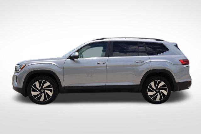 Used 2024  Volkswagen 2.0T SE w/Technology image 10