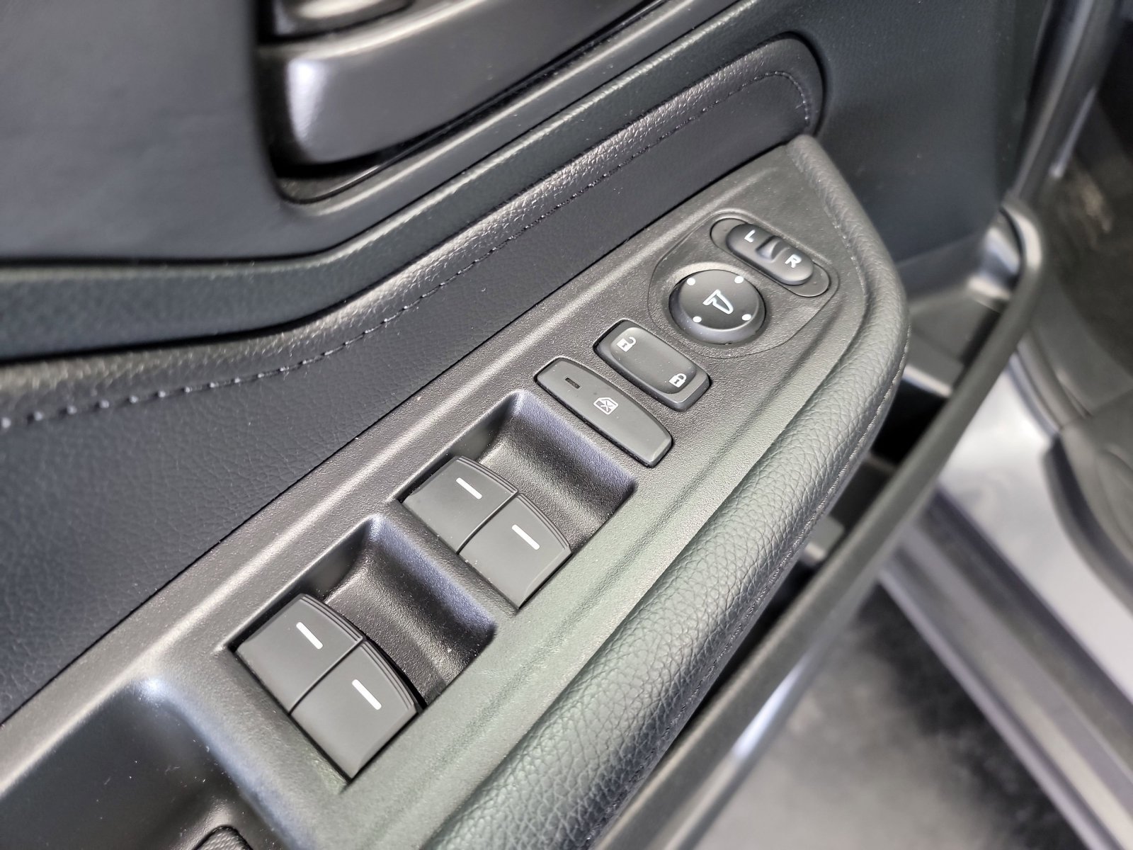 2023 Honda Odyssey EX-L - Photo 44